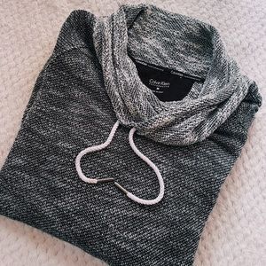 CALVIN KLEIN SWEATER 🖤🤍